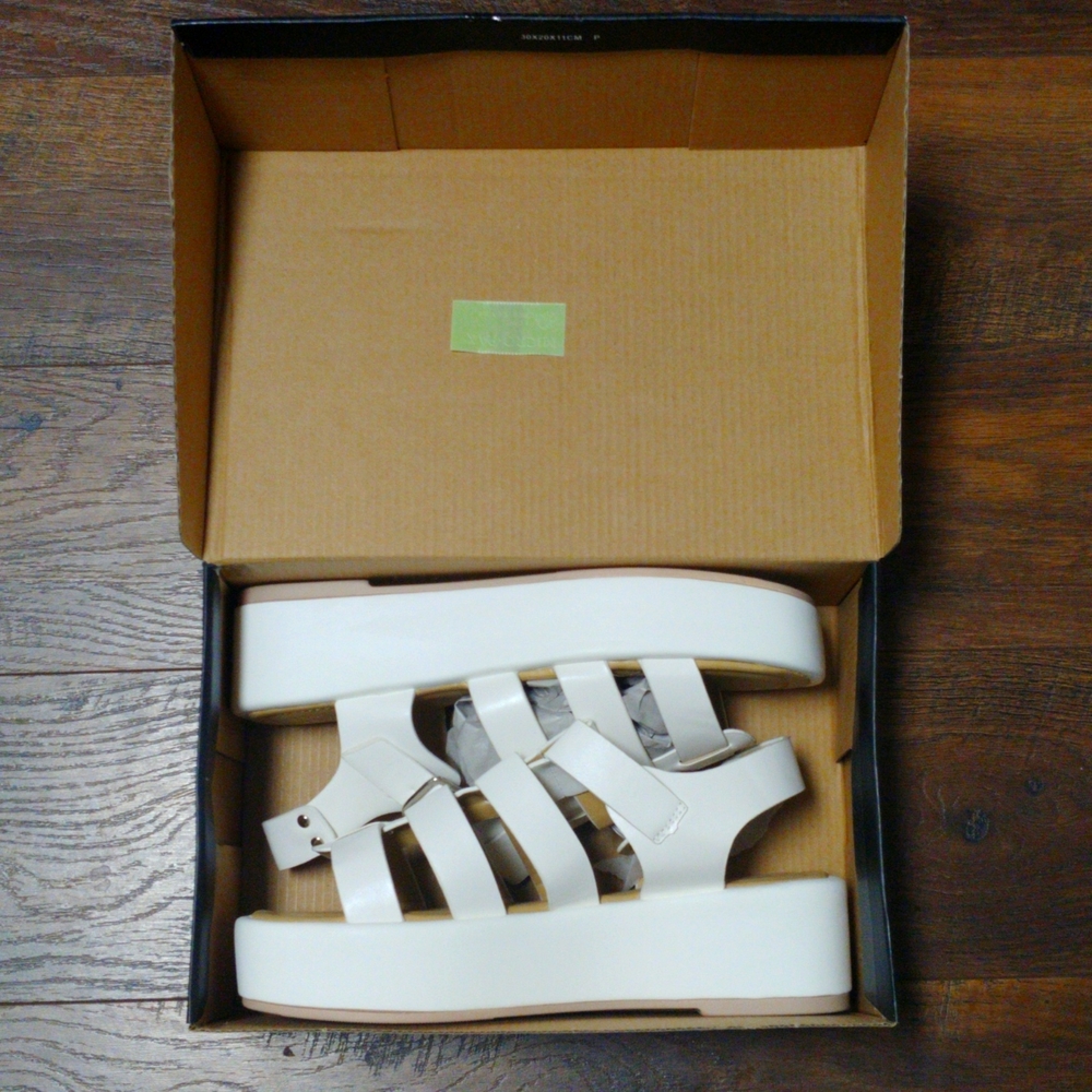 Ready Salted Female Sandals, Size- 9, Color- White.